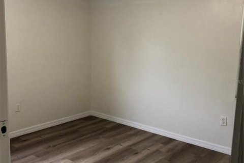 Villa ou maison à louer à Tampa, Floride: 4 chambres, 130.43 m2 № 1912391 - photo 5