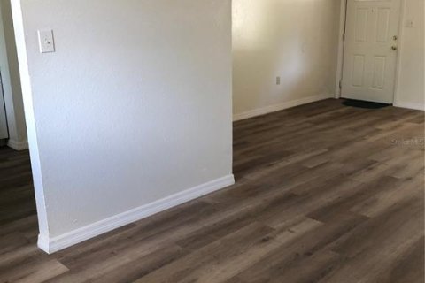 Villa ou maison à louer à Tampa, Floride: 4 chambres, 130.43 m2 № 1912391 - photo 14