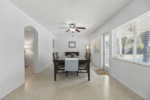 Casa en venta en Orlando, Florida, 3 dormitorios, 163.42 m2 № 1771065 - foto 10