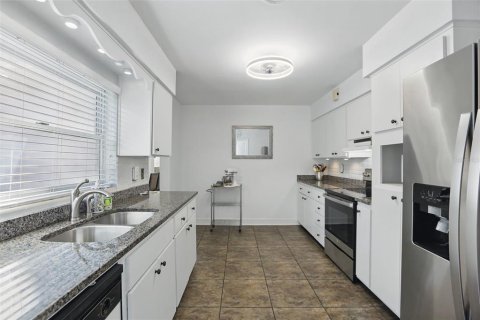 Casa en venta en Orlando, Florida, 3 dormitorios, 163.42 m2 № 1771065 - foto 15