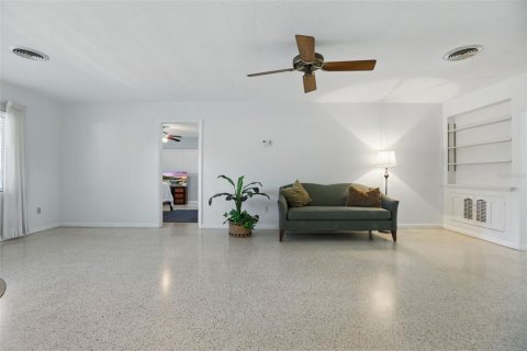 Casa en venta en Orlando, Florida, 3 dormitorios, 163.42 m2 № 1771065 - foto 9