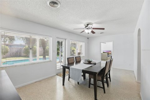 Casa en venta en Orlando, Florida, 3 dormitorios, 163.42 m2 № 1771065 - foto 11