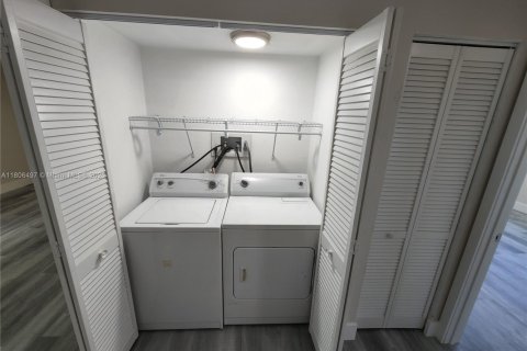 Adosado en alquiler en Cutler Bay, Florida, 2 dormitorios, 135.45 m2 № 1937118 - foto 19