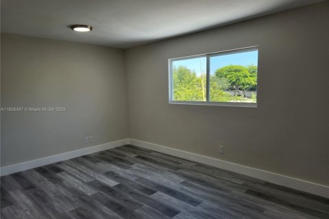 Adosado en alquiler en Cutler Bay, Florida, 2 dormitorios, 135.45 m2 № 1937118 - foto 14