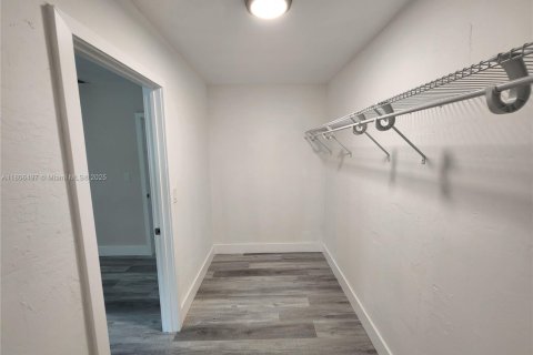 Adosado en alquiler en Cutler Bay, Florida, 2 dormitorios, 135.45 m2 № 1937118 - foto 25