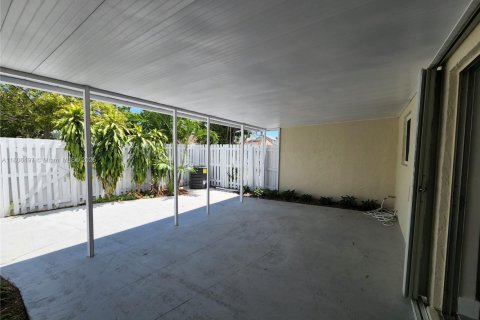 Adosado en alquiler en Cutler Bay, Florida, 2 dormitorios, 135.45 m2 № 1937118 - foto 7