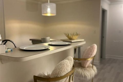 Copropriété à vendre à Tampa, Floride: 2 chambres, 97.55 m2 № 1906983 - photo 6