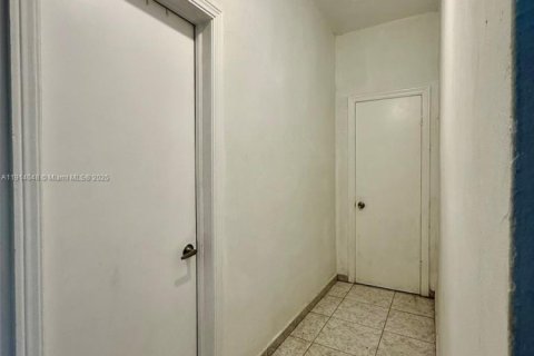 Immobilier commercial à vendre à Miami, Floride: 182.65 m2 № 1969595 - photo 13