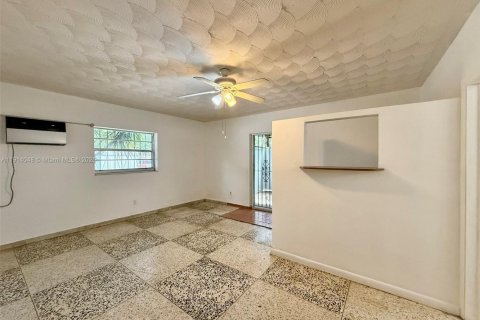 Immobilier commercial à vendre à Miami, Floride: 182.65 m2 № 1969595 - photo 27