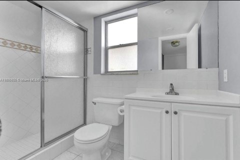 Снять в аренду кондоминиум в Санрайз, Флорида 1 спальня, 59.46м2, № 1933461 - фото 5