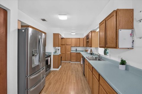 Casa en venta en Newberry, Florida, 4 dormitorios, 161.09 m2 № 2388250 - foto 2