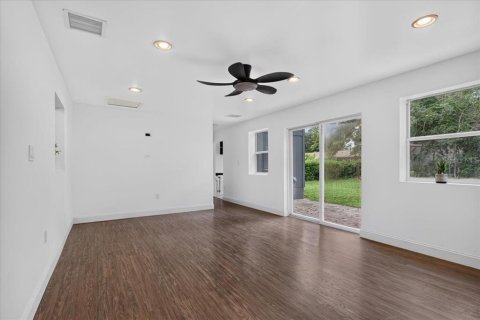 Casa en venta en Newberry, Florida, 4 dormitorios, 161.09 m2 № 2388250 - foto 13