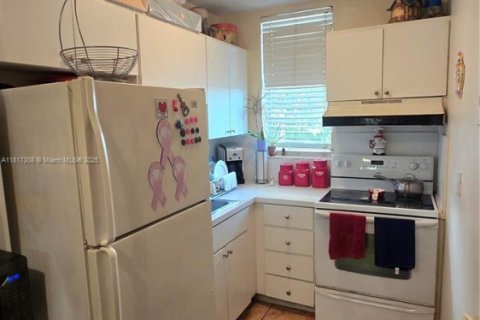 Condominio en venta en North Miami, Florida, 1 dormitorio, 52.03 m2 № 1775217 - foto 15
