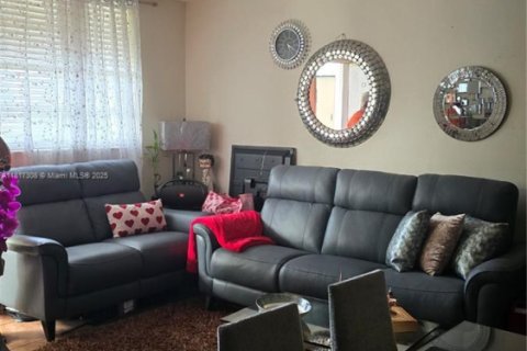 Condominio en venta en North Miami, Florida, 1 dormitorio, 52.03 m2 № 1775217 - foto 12