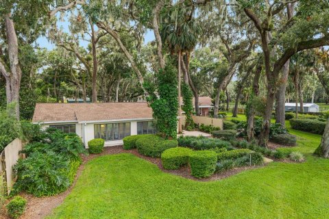 House in Summerfield, Florida 6 bedrooms, 447.7 sq.m. № 1887086 - photo 12