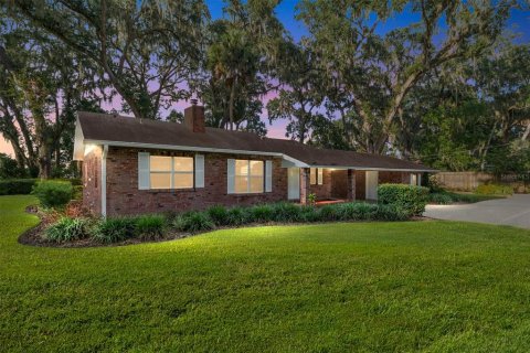 House in Summerfield, Florida 6 bedrooms, 447.7 sq.m. № 1887086 - photo 7