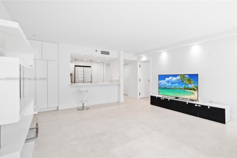 Copropriété à louer à Miami, Floride: 2 chambres, 95.69 m2 № 2149253 - photo 6