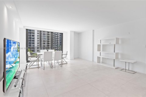 Copropriété à louer à Miami, Floride: 2 chambres, 95.69 m2 № 2149253 - photo 7