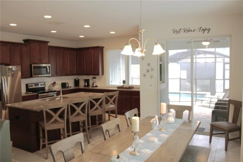 Touwnhouse à vendre à Kissimmee, Floride: 4 chambres, 194.17 m2 № 2431211 - photo 8