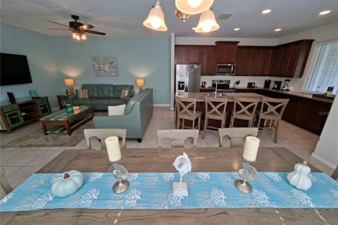 Touwnhouse à vendre à Kissimmee, Floride: 4 chambres, 194.17 m2 № 2431211 - photo 5