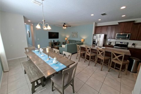 Touwnhouse à vendre à Kissimmee, Floride: 4 chambres, 194.17 m2 № 2431211 - photo 7