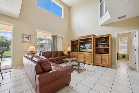 House in Kissimmee, Florida 7 bedrooms, 267.65 sq.m. № 2214639 - photo 5