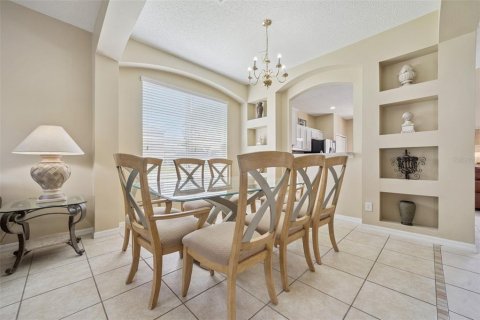 House in Kissimmee, Florida 7 bedrooms, 267.65 sq.m. № 2214639 - photo 7
