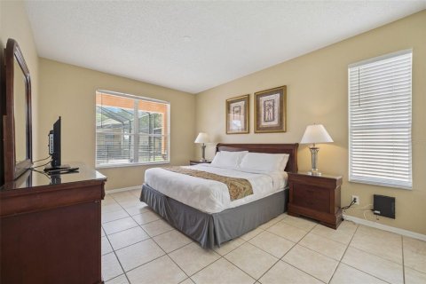 House in Kissimmee, Florida 7 bedrooms, 267.65 sq.m. № 2214639 - photo 16