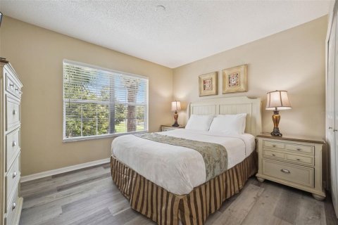 House in Kissimmee, Florida 7 bedrooms, 267.65 sq.m. № 2214639 - photo 12