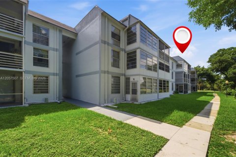 Condominio en venta en Tamarac, Florida, 2 dormitorios, 95.22 m2 № 2186182 - foto 8