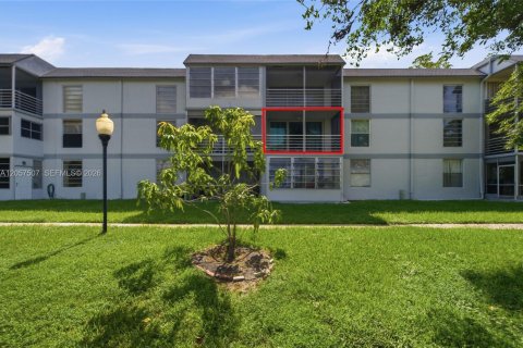 Condominio en venta en Tamarac, Florida, 2 dormitorios, 95.22 m2 № 2186182 - foto 7