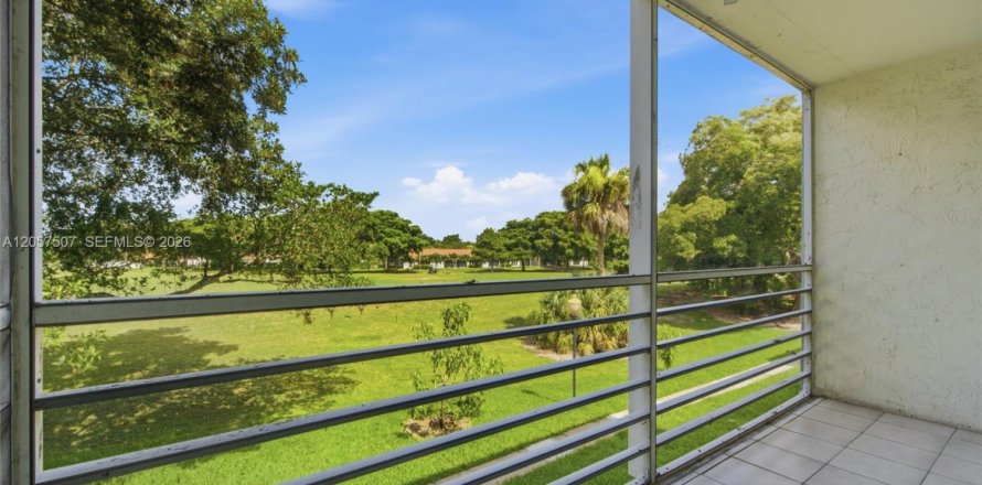 Condominio en Tamarac, Florida, 2 dormitorios  № 2186182