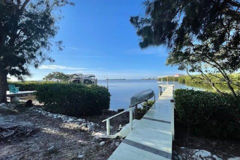 Villa ou maison à vendre à Tarpon Springs, Floride: 4 chambres, 222.32 m2 № 1522036 - photo 30