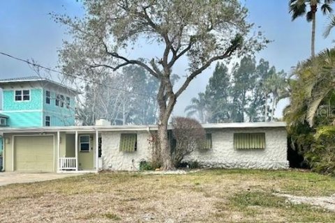 Villa ou maison à vendre à Tarpon Springs, Floride: 4 chambres, 222.32 m2 № 1522036 - photo 2