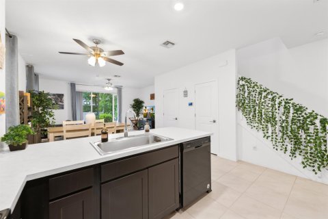Townhouse in Riviera Beach, Florida 3 bedrooms, 134.34 sq.m. № 2357020 - photo 10