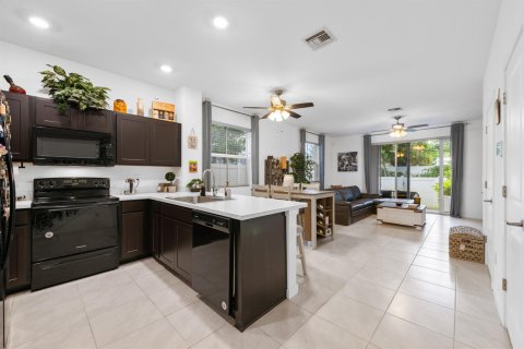 Townhouse in Riviera Beach, Florida 3 bedrooms, 134.34 sq.m. № 2357020 - photo 9