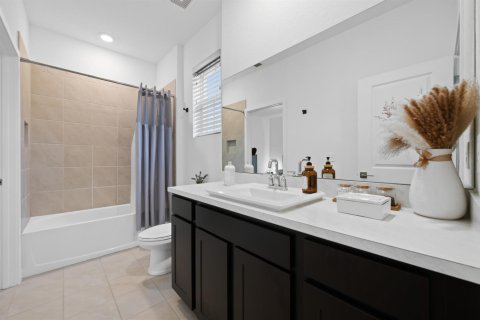 Townhouse in Riviera Beach, Florida 3 bedrooms, 134.34 sq.m. № 2357020 - photo 25