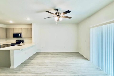 Touwnhouse à louer à Davenport, Floride: 3 chambres, 140.75 m2 № 2418697 - photo 16