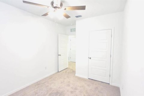 Touwnhouse à louer à Davenport, Floride: 3 chambres, 140.75 m2 № 2418697 - photo 6