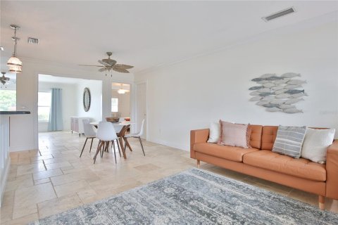 Casa en venta en Bradenton, Florida, 3 dormitorios, 176.05 m2 № 1740522 - foto 5