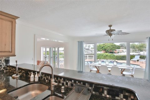 Casa en venta en Bradenton, Florida, 3 dormitorios, 176.05 m2 № 1740522 - foto 11