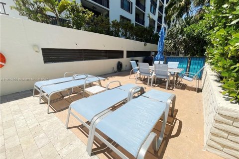 Condominio en alquiler en Fort Lauderdale, Florida, 2 dormitorios, 122.26 m2 № 2016266 - foto 22