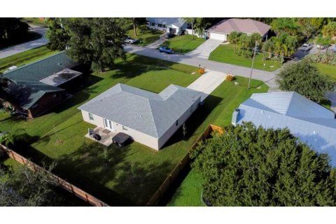 Villa ou maison à vendre à St. Lucie, Floride: 3 chambres, 135.64 m2 № 2083012 - photo 27