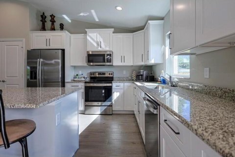 Villa ou maison à vendre à St. Lucie, Floride: 3 chambres, 135.64 m2 № 2083012 - photo 3