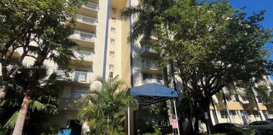 Condo à Miami, Floride, 1 chambre  № 1922136