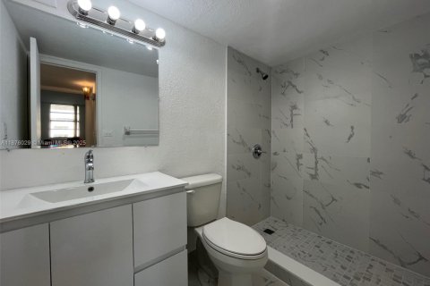 Copropriété à louer à Miami, Floride: 1 chambre, 55.56 m2 № 1922136 - photo 3