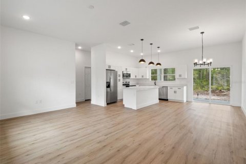 House in Ocklawaha, Florida 3 bedrooms, 134.52 sq.m. № 2166147 - photo 6