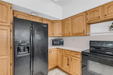 Купить виллу или дом в Хомстед, Флорида 3 спальни, 133.31м2, № 1994538 - фото 8