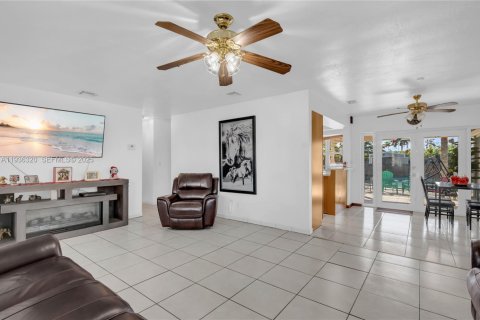 Купить виллу или дом в Хомстед, Флорида 3 спальни, 133.31м2, № 1994538 - фото 5