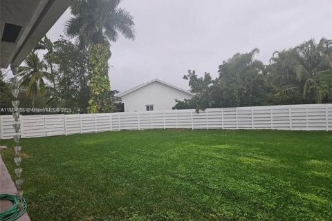 Villa ou maison à vendre à Miami, Floride: 4 chambres, 290.32 m2 № 1979261 - photo 26